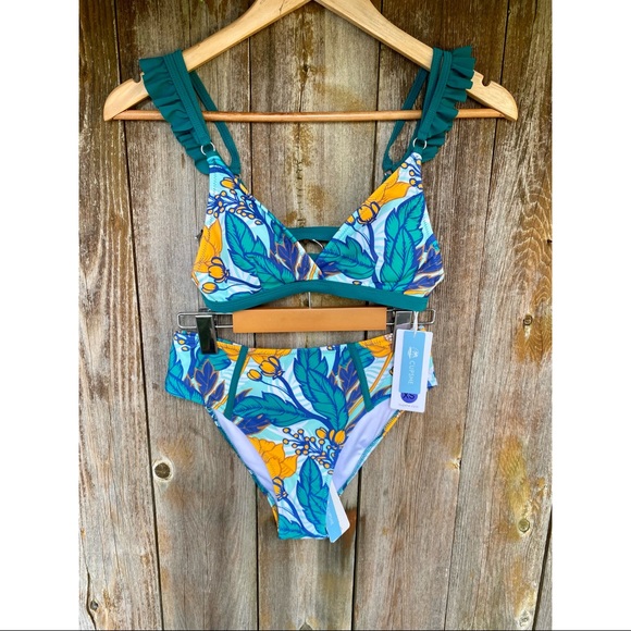 Cupshe Other - CUPSHE bikini set green and yellow floral ruffle